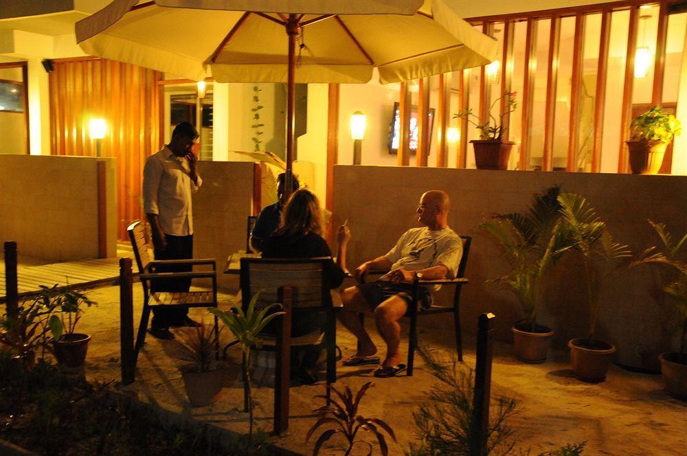 Holidaymakers Inn Hulhumale Exterior foto